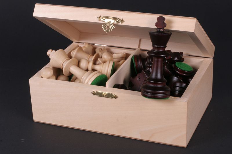 Caja de madera para piezas Staunton n.º 6 o de 3,75 pulgadas, en color caoba - 81b2ce893b684c800555c35cadfebff3