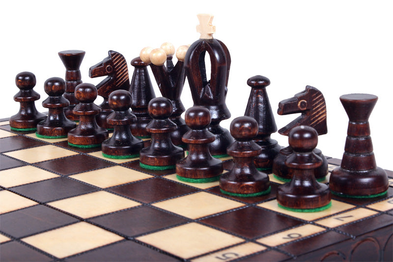 Jeu d'Echecs ROYAL Marron en bois de charme, de petite taille (29 x 29cm) - Ensemble Complet - Jeu d'Echecs ROYAL Marron en bois de charme, de petite taille (29 x 29cm) - Ensemble Complet