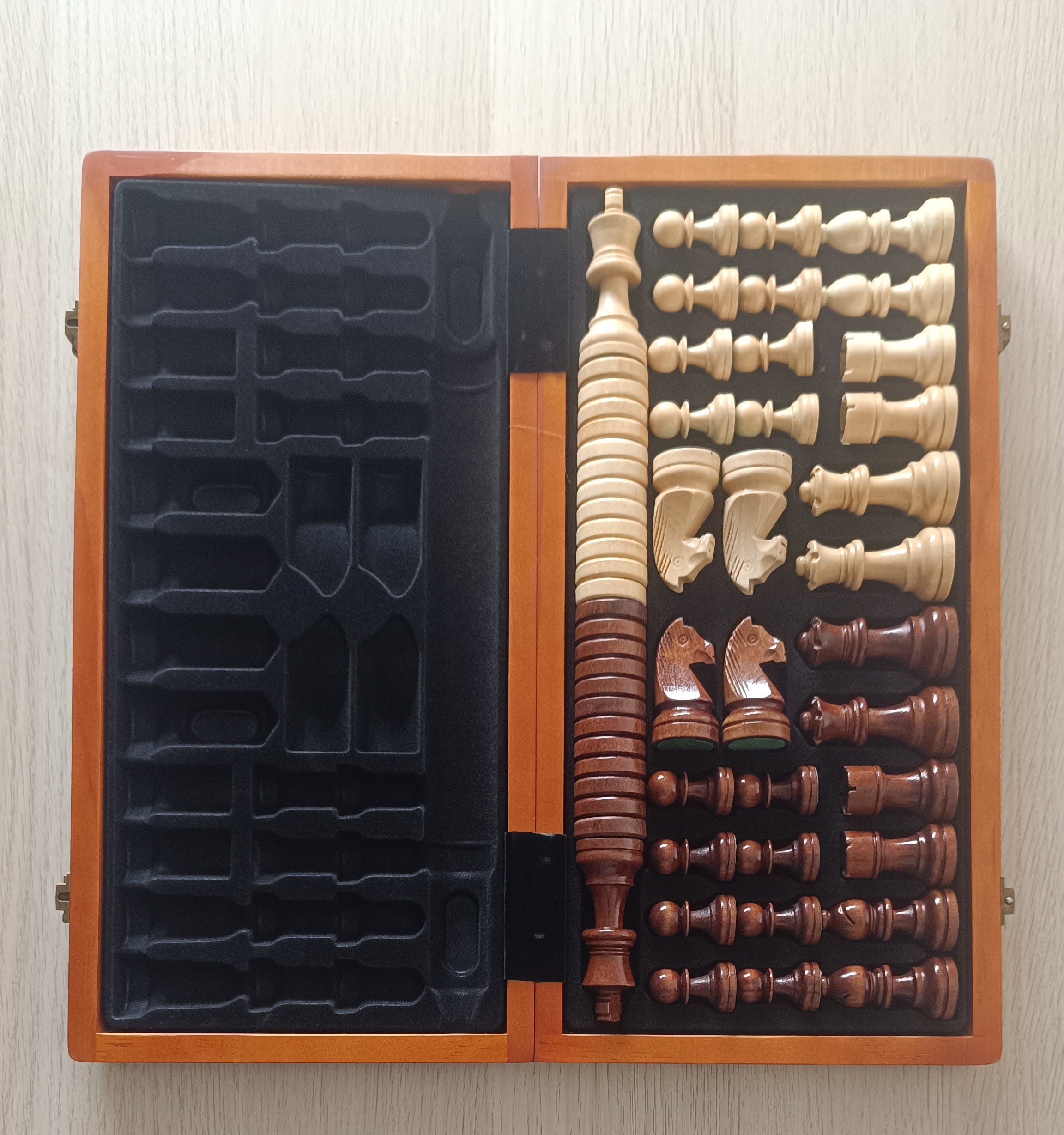 Scacchi magnetici in legno + dama in legno (38x38 cm) - Scacchi magnetici in legno + dama in legno (38x38 cm)