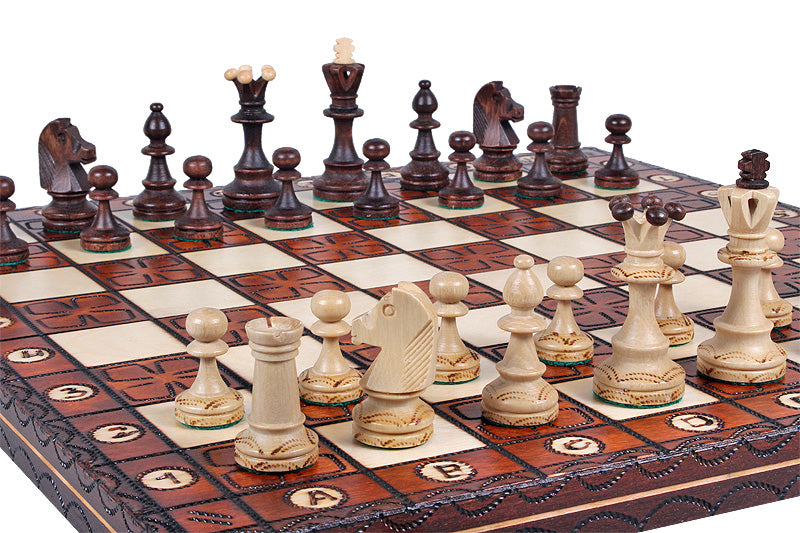 Jeu d'Echecs JUNIOR en bois de charme, de taille moyenne (42 x 42cm) - Ensemble Complet - Jeu d'Echecs JUNIOR en bois de charme, de taille moyenne (42 x 42cm) - Ensemble Complet