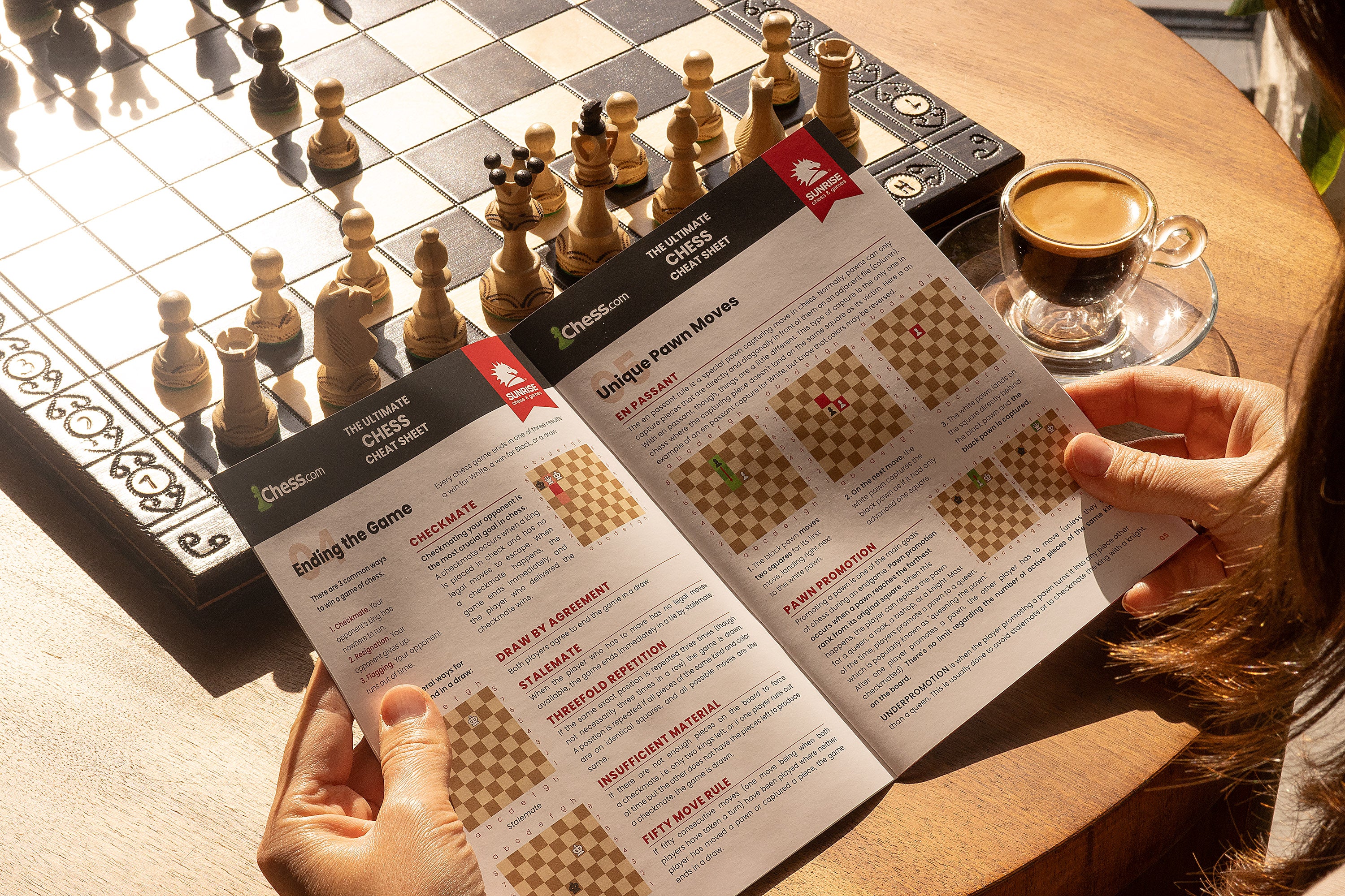 Holzschachspiel SENATOR 42×42 cm – geschnitzte Figuren, schwarz (König 80 mm, Spielanleitung, zusammenklappbar) - Holzschachspiel SENATOR 42×42 cm – geschnitzte Figuren, schwarz (König 80 mm, Spielanleitung, zusammenklappbar)