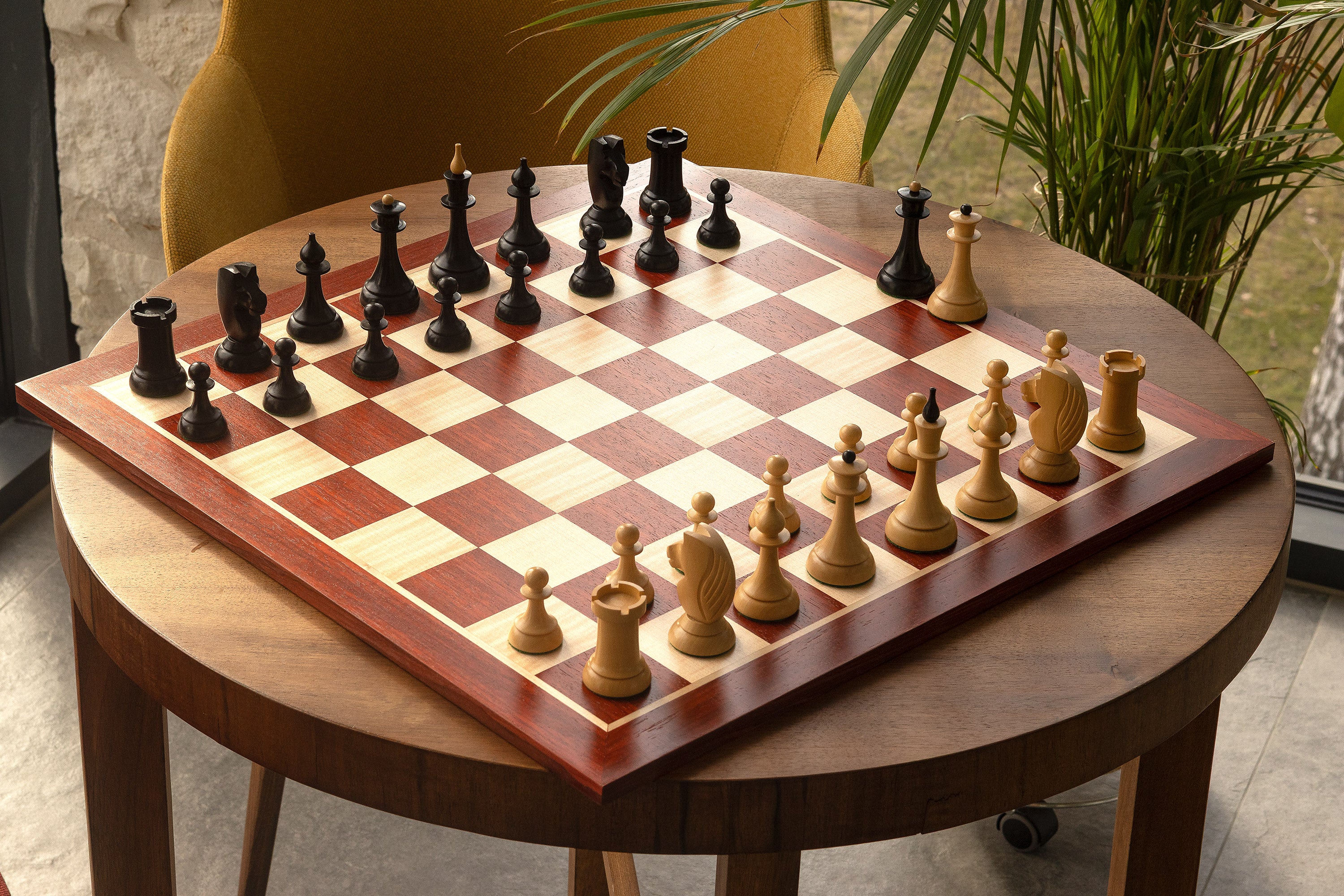 Figury szachowe Queen's Gambit 1957 Bukszpan hebanizowany 3,75 cala - Figury szachowe Queen's Gambit 1957 Bukszpan hebanizowany 3,75 cala