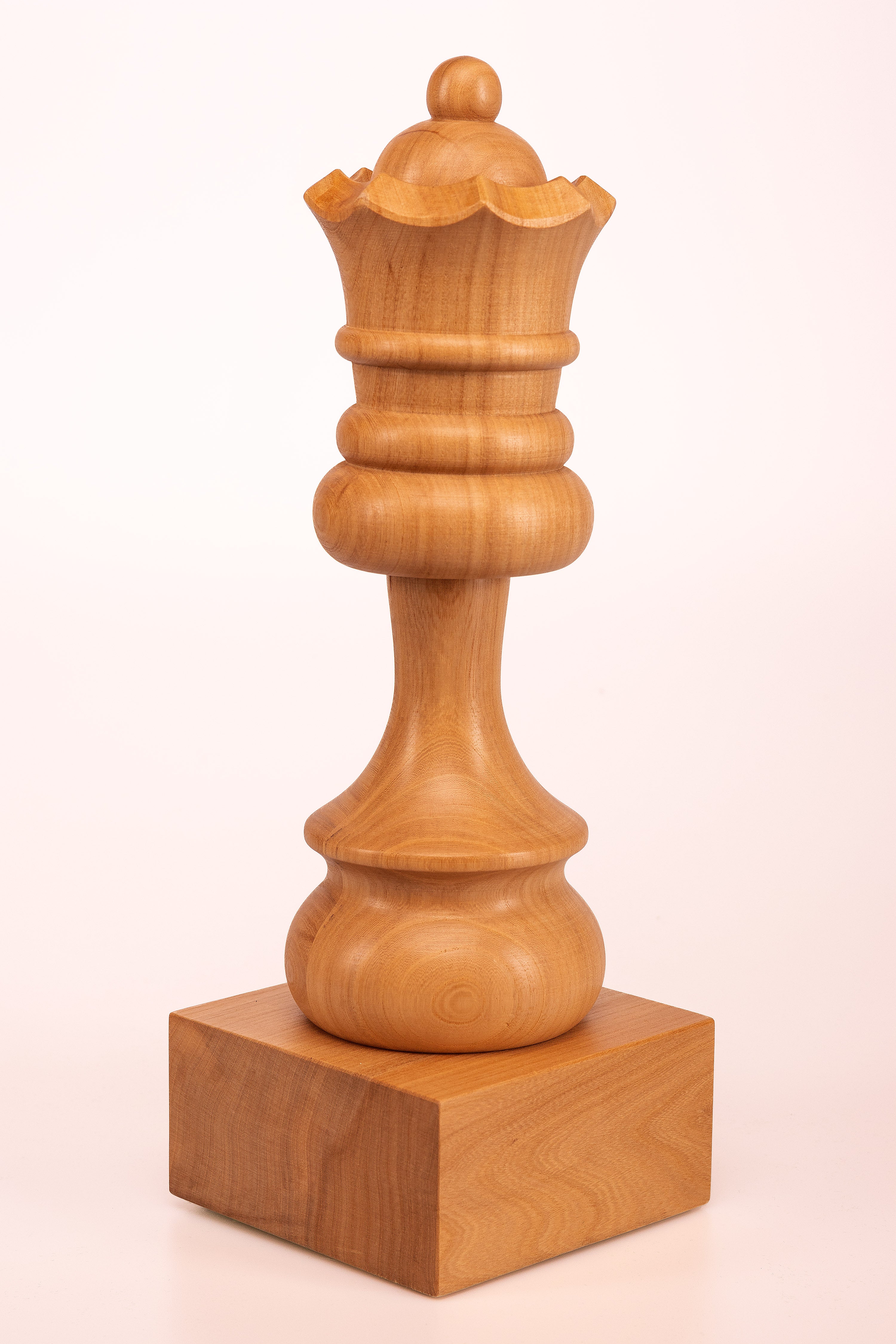 Wooden Chess Trophie - White Queen (35 cm height) - Wooden Chess Trophie - White Queen (35 cm height)