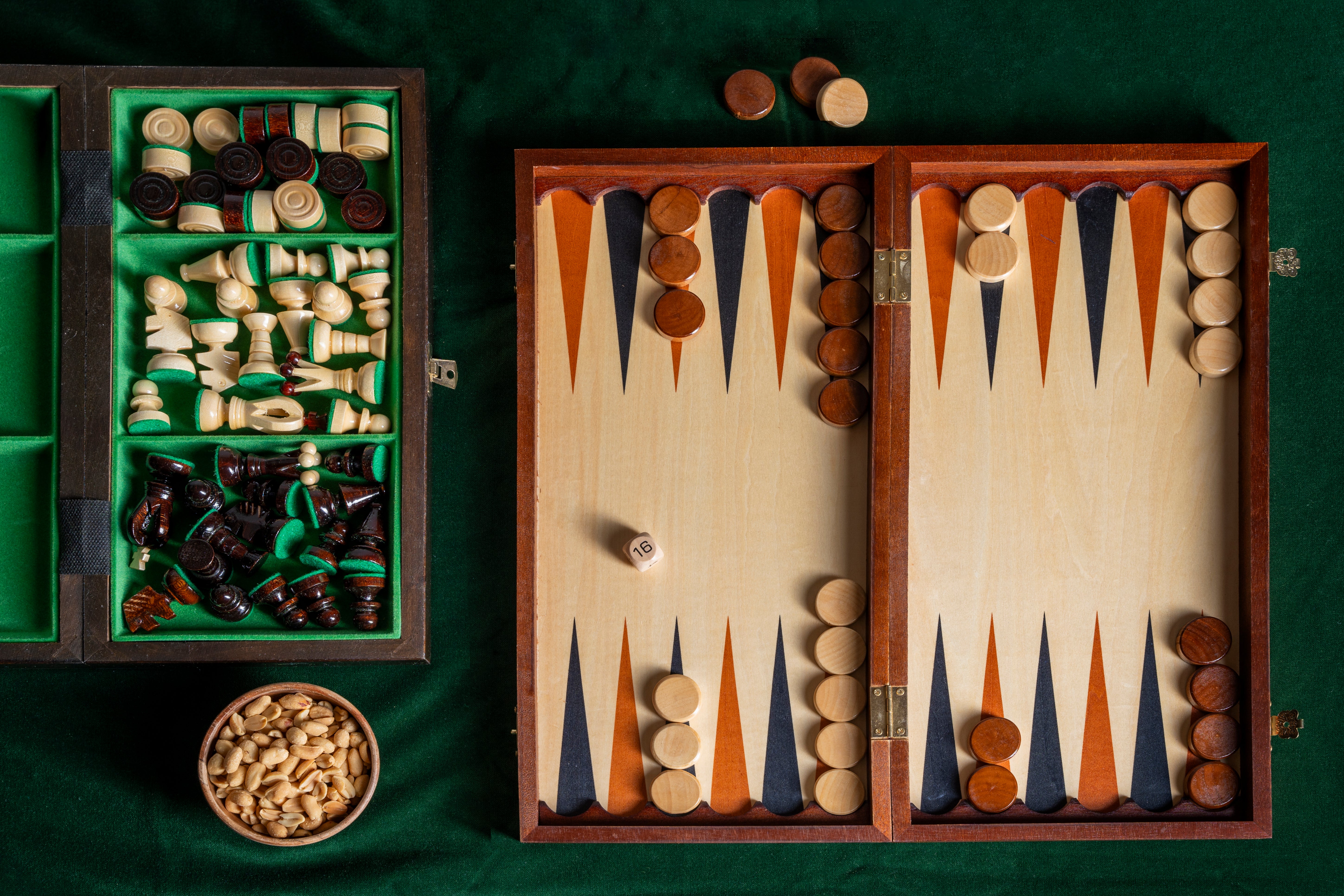 Turniejowe nr 4 CHESS + CHECKERS + BACKGAMMON - Turniejowe nr 4 CHESS + CHECKERS + BACKGAMMON